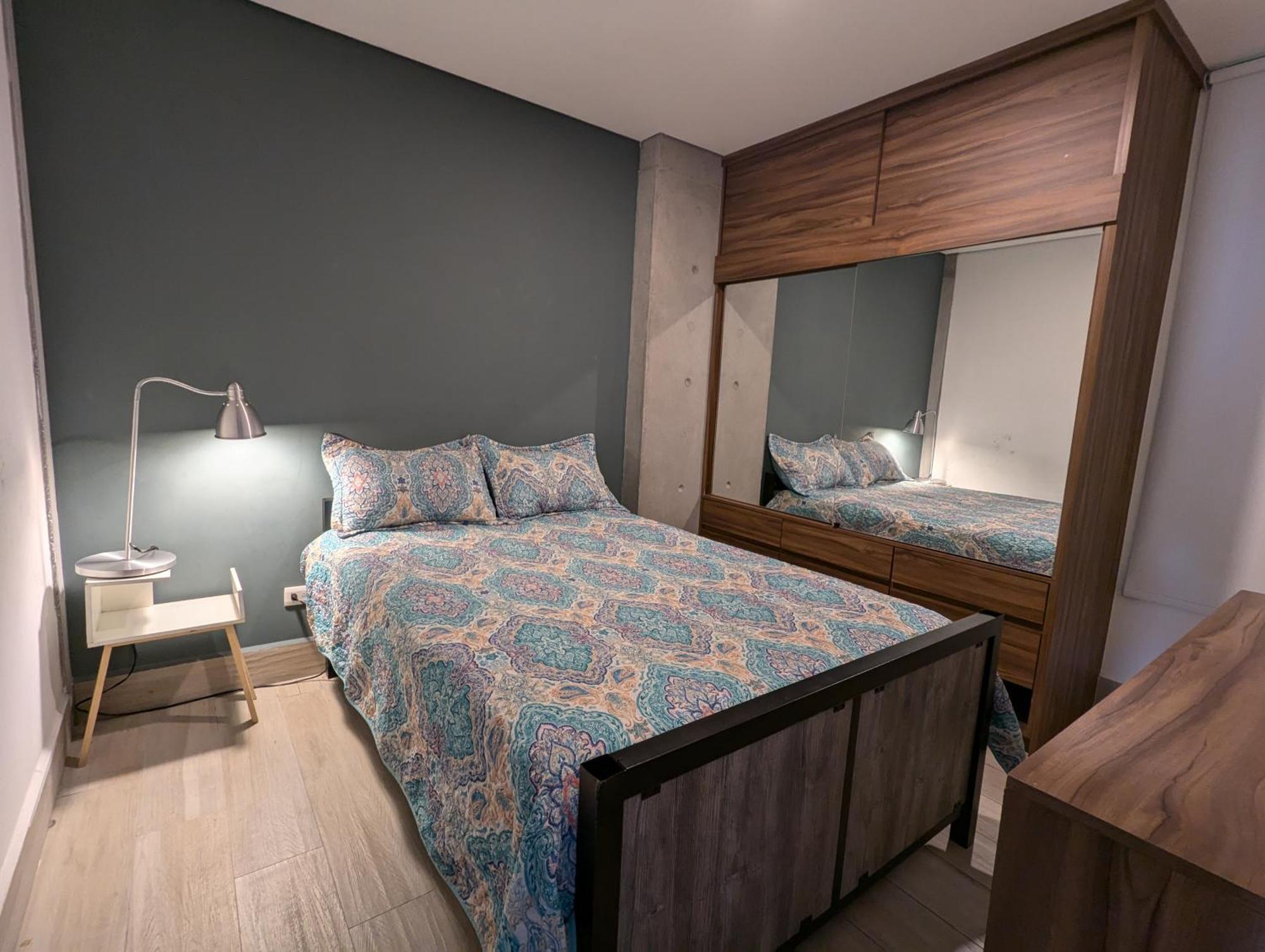 Apartment Luxury Loft Living At Landmark High Rise